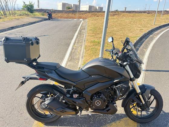 BAJAJ DOMINAR 400 BAJAJ DOMINAR 400